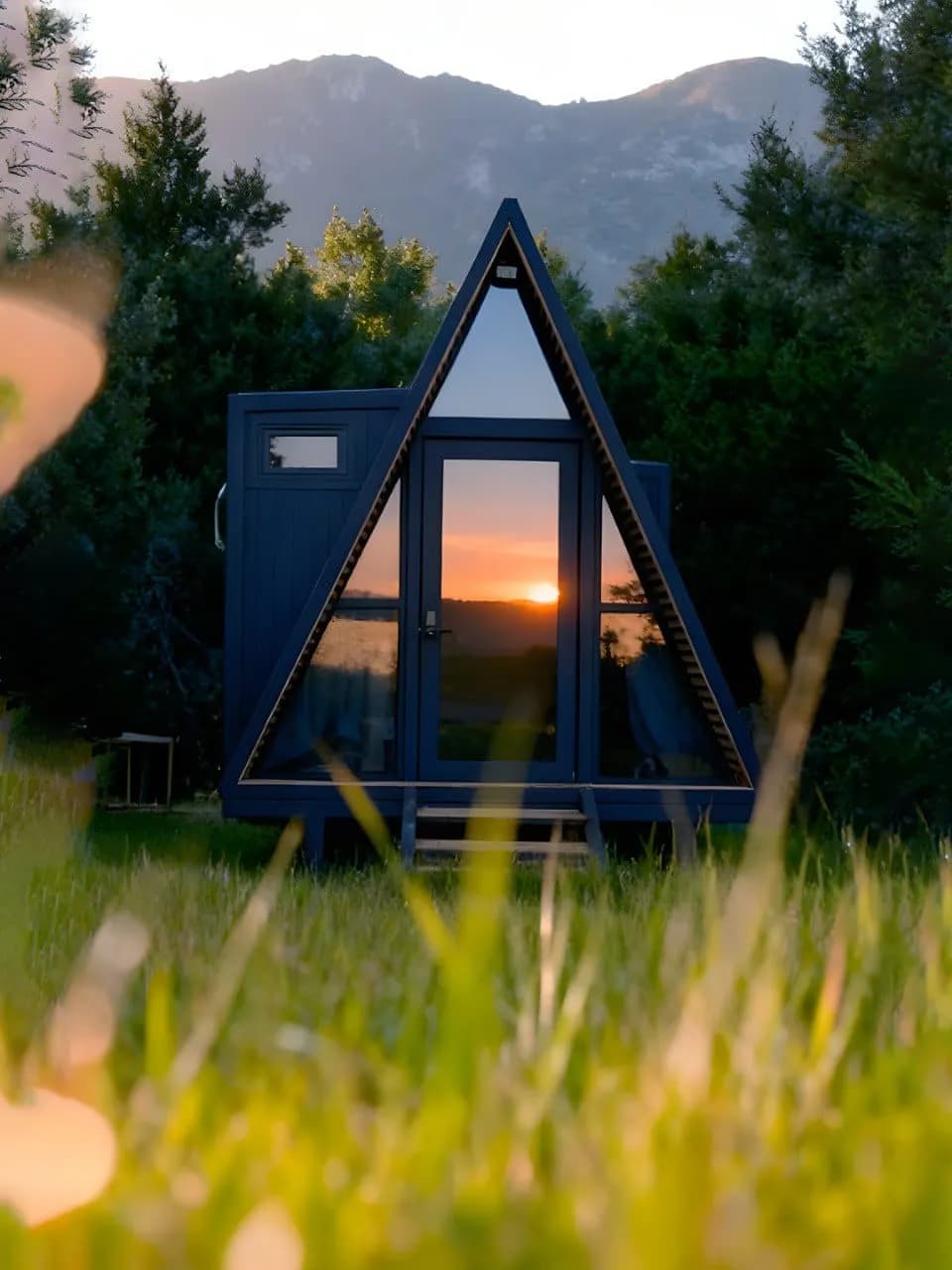 Hospedaje DenHills — Classic Cabin, Patio, Garden View